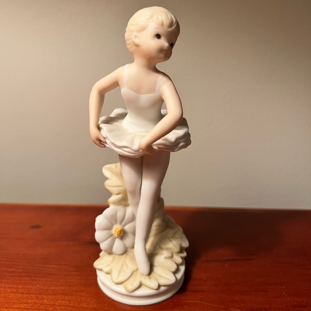 Vintage Lefton Porcelain Ballerina Figurine
